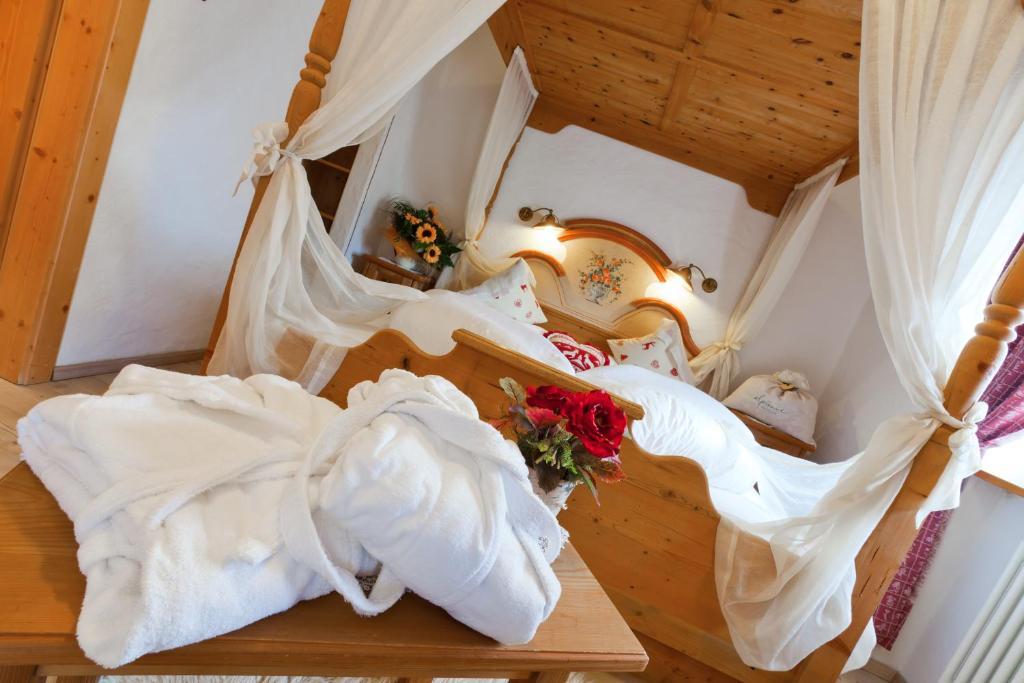 Nature Wellness Hotel Renato Vigo di Fassa Bilik gambar