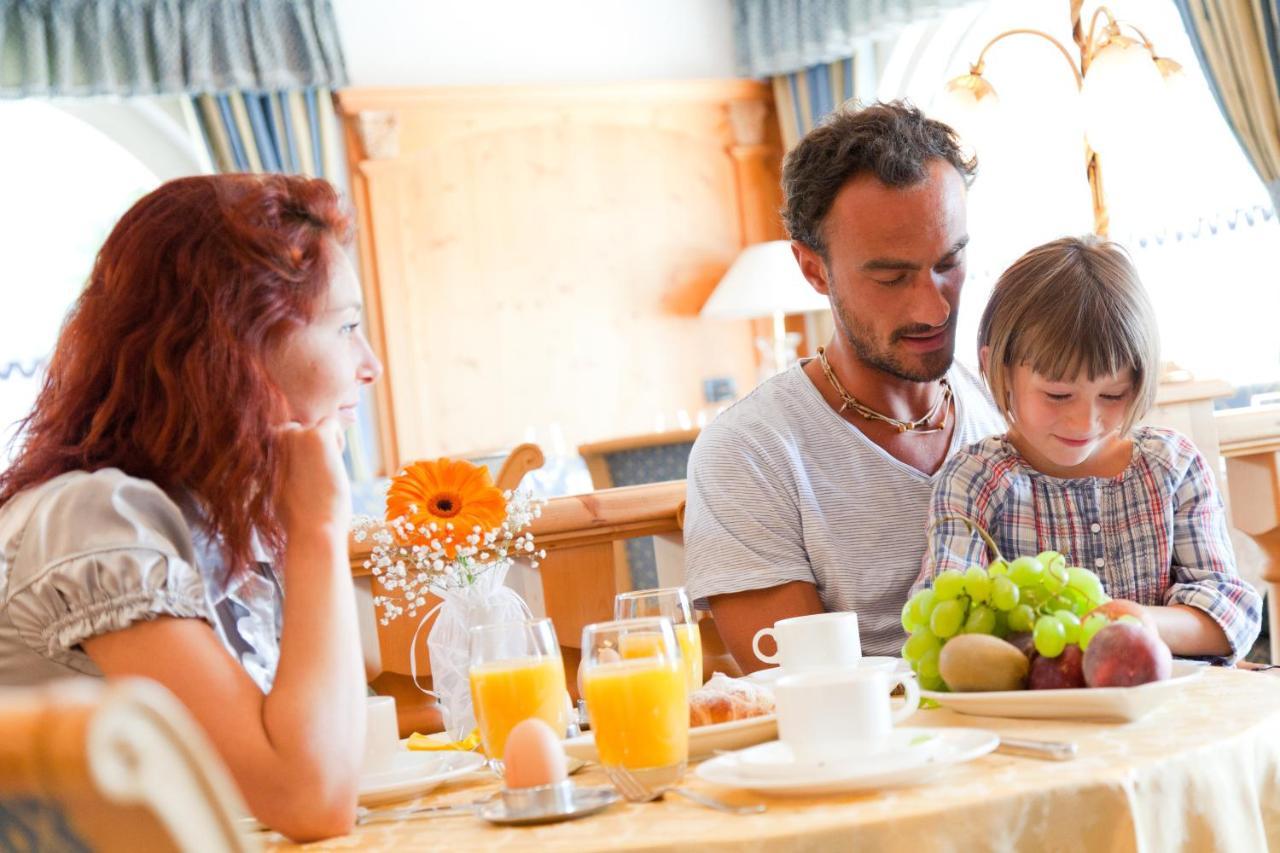 Nature Wellness Hotel Renato Vigo di Fassa Luaran gambar